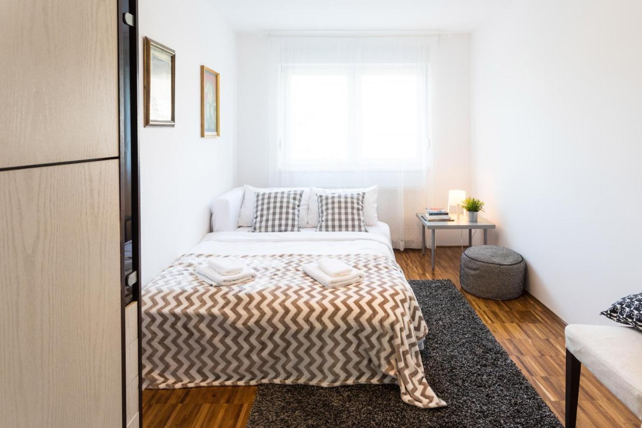 Spacious 2Bdr Apartment - Free Parking ซาเกร็บ ภายนอก รูปภาพ