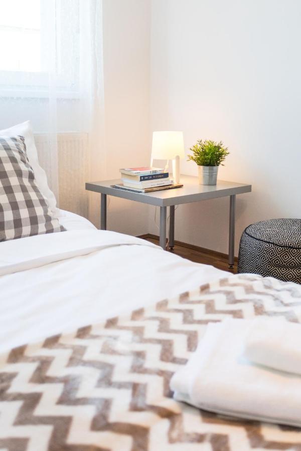 Spacious 2Bdr Apartment - Free Parking ซาเกร็บ ภายนอก รูปภาพ